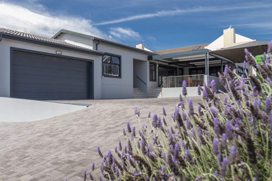 4 Bedroom Property for Sale in Myburgh Park Western Cape